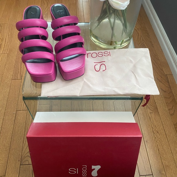 SERGIO ROSSI
SI 4-STRAP SOFT-LEATHER MULES WITH SCULPTED HEEL - Picture 2 of 2